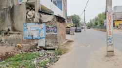 मकान, चबूतरा, बाउंड्री बनाकर आधा सैकड़ा लोगों ने किया नाले पर अतिक्रमण - image