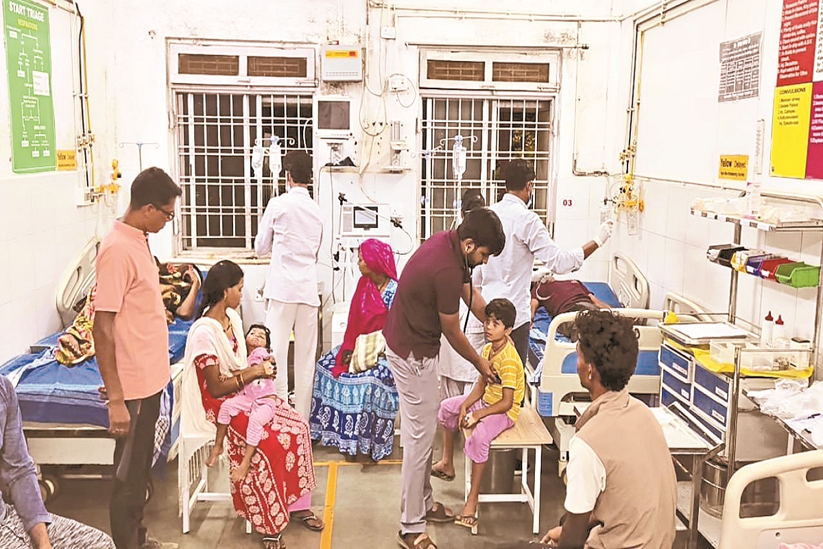 CG News: चावल खाने के बाद पूरा परिवार अस्पताल में भर्ती, 108 की मदद से किया गया
रेफर, मचा हड़कंप