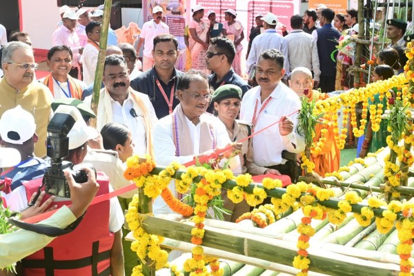 CM साय ने बुद्ध महोत्सव के लिए 25 लाख की घोषणा की, 94 करोड़ के कामों का लोकार्पण-भूमिपूजन भी... देखें Photos
