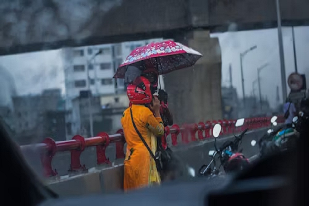 Monsoon 2025: मानसून पकड़ेगा जोर! 13 जिलों में होगी भारी बारिश, IMD का येलो अलर्ट
जारी