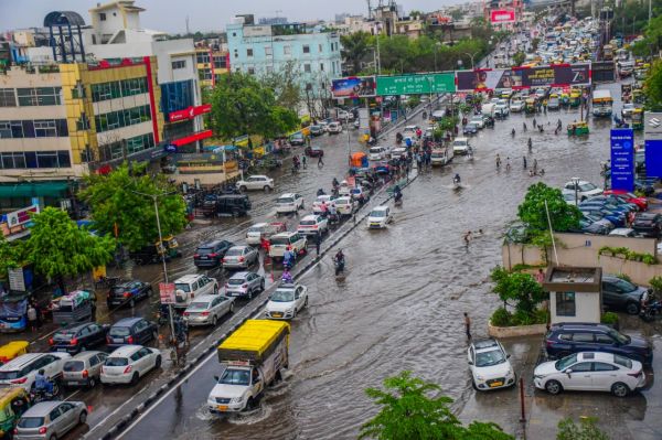 Heavy rain in jaipur 