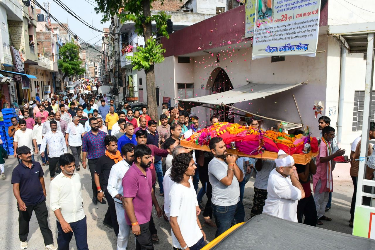 बेटे की मौत के 13 दिन बाद मां ने भी प्राण त्यागे, देखें तस्वीरें