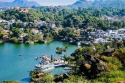 प्री-मानसून में राजस्थान के इन पांच पर्यटन स्थलों की करें सैर, यहां के नजारे
आपको बना देंगे दीवाना - image
