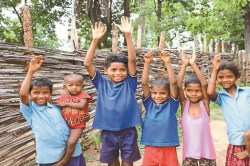 CG News: नियद नेल्लानार की पहल से बदली तस्वीर, वर्षों के इंतज़ार के बाद मुदवेंडी
गांव में पहुंची बिजली - image