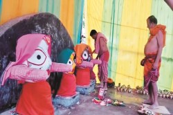 श्री राघव मंदिर में मनाई गई देव स्नान पूर्णिमा, 108 कलशों से हुआ श्री जगन्नाथ
त्रिमूर्ति का अभिषेक, श्रद्धालुओं ने किया दर्शन - image