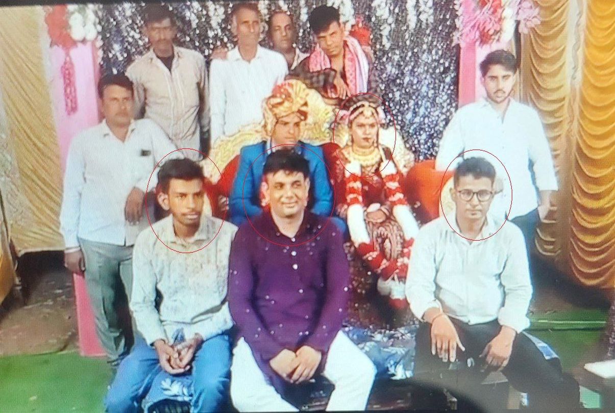 कैंटर-जीप में टक्कर, दुल्हन सहित पांच जनों की मौत