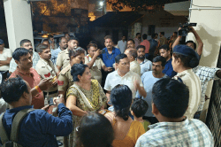 CSP के बंगले पर बवाल! ससुराल वालों से जमकर मारपीट, बच्चों सहित थाने में पुलिस से
भी पिटवाया - image