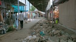 रामदेवरा: सीसी सड़क को तोड़ा और मलबे को सड़क पर रख कर भूले जिम्मेदार - image