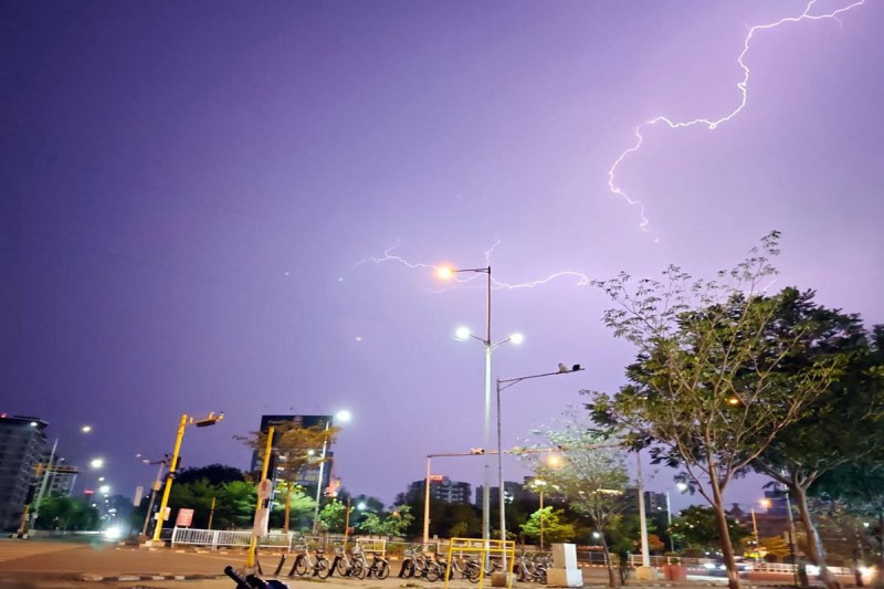 24 घंटों में 25 लोगों की मौत, आकाशीय बिजली बनी काल फोटो सोर्स :Patrika