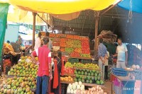 बचेली मुख्य बाजार में खाद्य विभाग का औचक निरीक्षण (Photo source- Patrika)