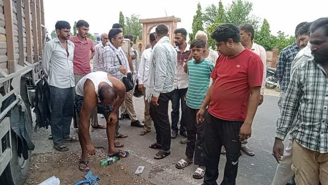 sikar accident