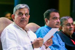 RSS ने संविधान में शामिल ‘सोशलिस्ट और सेक्युलर’ शब्दों पर कहा, खुली बहस की
जरूरत, जानिए और क्या बोले दत्तात्रेय होसबाले - image