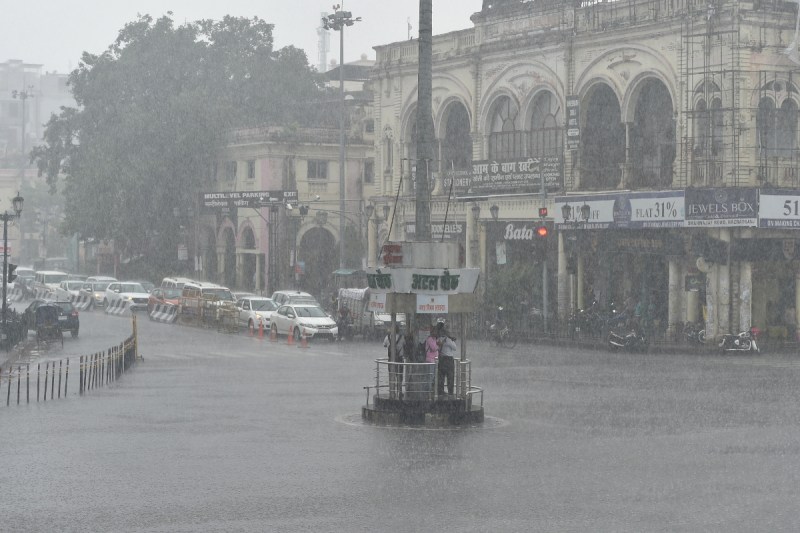 गरजते बादल, लहराते झोंके, मानसून ने रच दी मौसम की नई कहानी फोटो सोर्स : Patrika