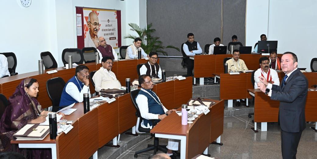 IIM रायपुर में दो दिवसीय शिविर का आयोजन, CM साय हुए शामिल, देखें PHOTO