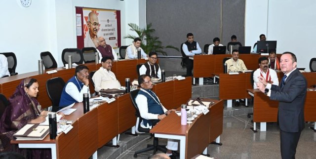 IIM रायपुर में दो दिवसीय शिविर का आयोजन, CM साय हुए शामिल, देखें PHOTO