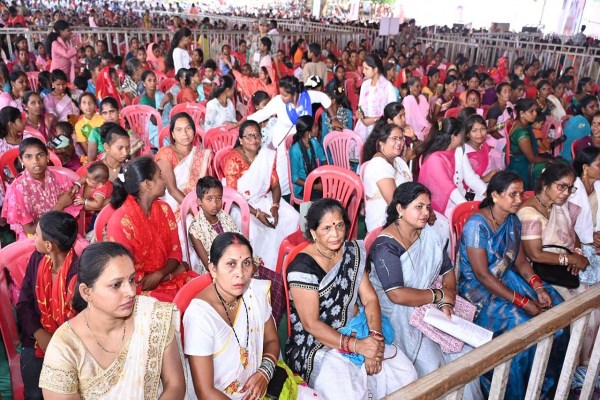 CM साय ने बुद्ध महोत्सव के लिए 25 लाख की घोषणा की, 94 करोड़ के कामों का लोकार्पण-भूमिपूजन भी... देखें Photos
