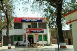 Azamgarh News: शादी के चार साल बाद प्रेमी के झांसे में आकर विवाहिता फरार, प्रेमी
ने सब कुछ छीनकर छोड़ा - image
