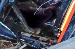Sitapur Accident: सड़क के किनारे खड़े होकर बातचीत कर रहे थे युवक, यमराज बनाकर
पहुंचा ट्रक चार की मौत - image