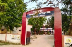 Gonda Accident: पेड़ से टकराई बाइक युवक की मौत, दो किशोर गंभीर रूप से घायल
परिजनों में मचा कोहराम - image