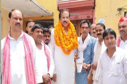 Mau News: वैश्विक मंच पर पाकिस्तान के खिलाफ अपने देश का पक्ष रखने के बाद मऊ
पहुंचे राजीव राय का भव्य स्वागत - image