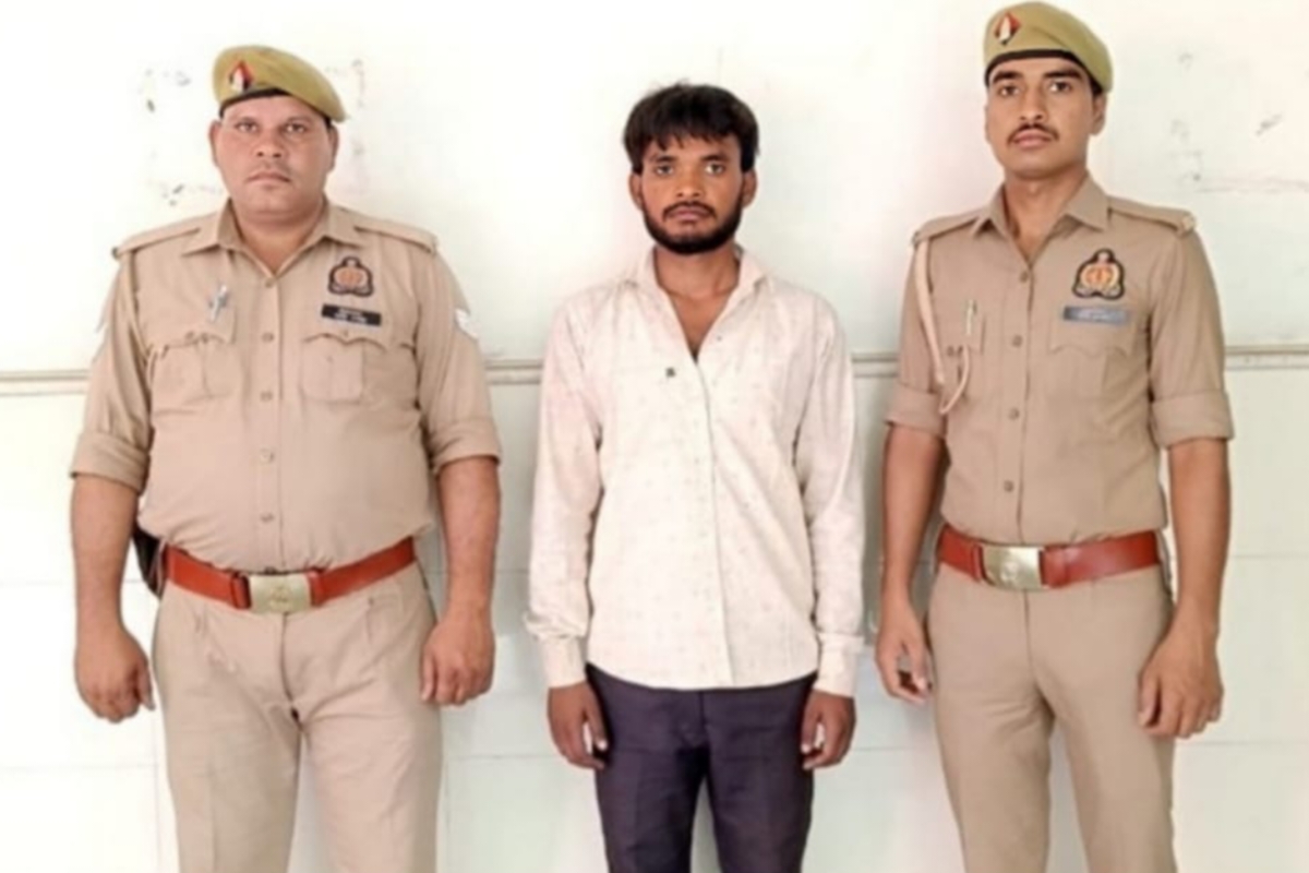 Ghaziabad: इंस्टाग्राम पर दोस्ती 2 साल तक एक साथ गुजारी रातें, प्रेमी ही निकला
महिला का कातिल, 72 घंटे में पुलिस ने किया खुलासा