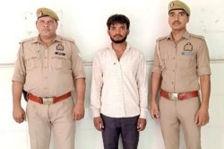 Ghaziabad: इंस्टाग्राम पर दोस्ती 2 साल तक एक साथ गुजारी रातें, प्रेमी ही निकला
महिला का कातिल, 72 घंटे में पुलिस ने किया खुलासा - image