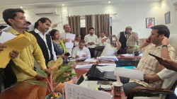 गोशाला में लापरवाही पर डीएम की बड़ी कार्रवाई, खंड विकास अधिकारी हटाए गए, ग्राम
प्रधान व सचिव निलंबित - image