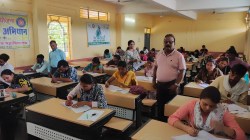 मॉ ने बेटी और सास ने बहू के साथ हल किया पर्चा - image