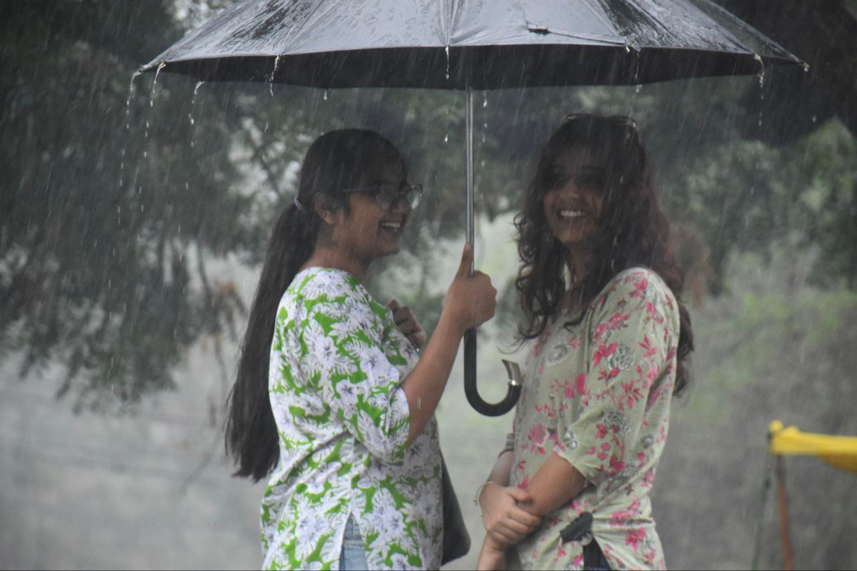 Bihar Weather: गर्मी और उमस के बीच बारिश का अलर्ट, आज इन जिलों में बदलने वाला है
मौसम