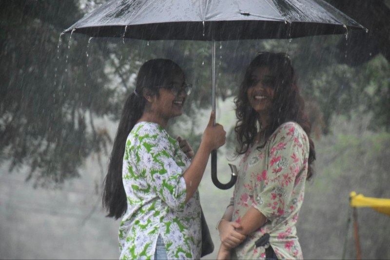 तेज बारिश और वज्रपात से सतर्क रहें! मौसम विभाग ने जारी की चेतावनी फोटो सोर्स : Patrika