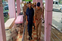 Hardoi News: हरदोई में तालाब में डूबे तीन मासूम, प्रशासन ने जताया दुख, अधिकारी
पहुंचे चीरघर - image