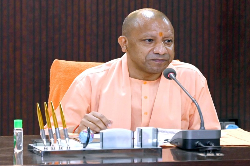 अफसरों संग की 20 से अधिक विभागों की समीक्षा फोटो सोर्स : Patrika