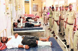 बानसूर में शराब ठेकेदार की हत्या के मामले में 4 बदमाश गिरफ्तार…. पढ़े खबर …. - image