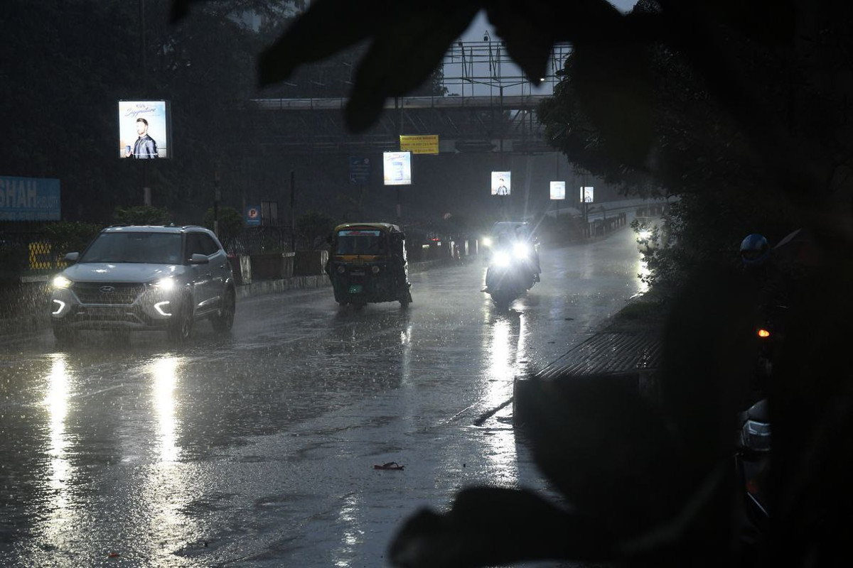 Monsoon Update Up: लखनऊ समेत पूरे यूपी में झमाझम बारिश के आसार, मौसम विभाग का
अलर्ट जारी