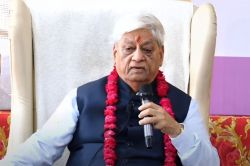‘स्त्री देह से आगे’ विषय विवेचन कार्यक्रम में गुलाबी कोठारी बोले- माता-पिता को
लड़के-लड़कियों में अर्द्धनारीश्वर का भाव जगाना होगा - image