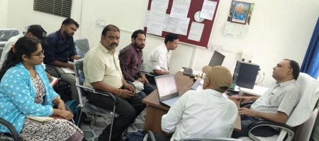 सीएमएचओ की अध्यक्षता में राष्ट्रीय किशोर स्वास्थ्य कार्यक्रम की बैठक संपन्न, उमंग स्वास्थ्य केंद्र में संधारित रिकॉर्ड का किया अवलोकन