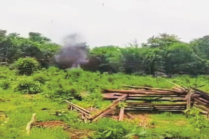 10 आईईडी बरामद (Photo source- Patrika)