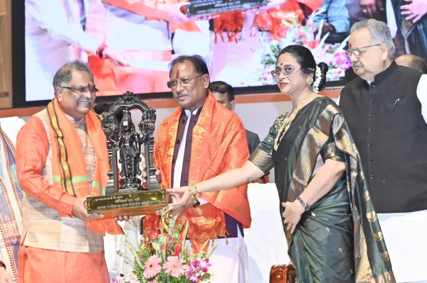 छत्तीसगढ़ स्टेट बेवरेजेस कॉर्पोरेशन के अध्यक्ष के पदभार ग्रहण समारोह में CM साय हुए शामिल, PHOTO