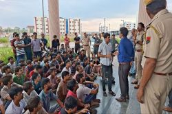 बिजली पानी को लेकर मेडिकल कॉलेज छात्रों का हल्ला बोल - image