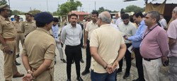 DM Vishakh Iyer: उत्तर प्रदेश में लखनऊ नंबर 1, डीएम विशाख अय्यर बने प्रदेश के
सबसे बेहतरीन कलेक्टर - image