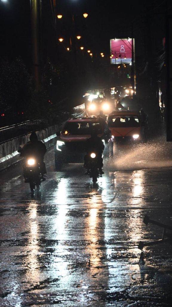 CG Weather Update: रायपुर-दुर्ग समेत 4 संभागों में बारिश का यलो अलर्ट जारी, अगले 48 घंटे में बढ़ेगा तापमान
