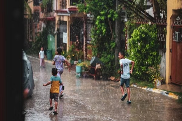 Weather Update: प्रदेश में अगले 5 दिनों तक होगी भारी बारिश, इन जिलों में जमकर बरसेंगे बादल, Alert
