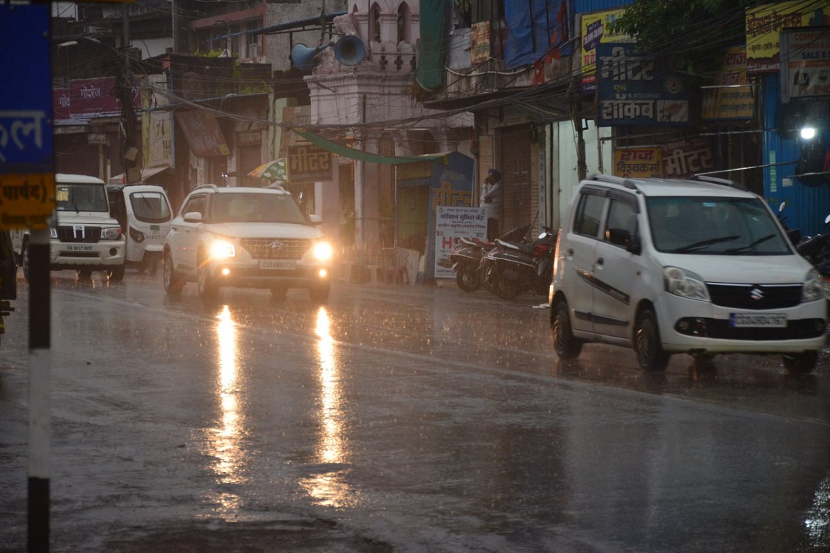 9 जून से मौसम में होगा बड़ा बदलाव! गरज-चमक के साथ हो सकती है बारिश, 50 KM की
रफ्तार से चलेंगी हवाएं