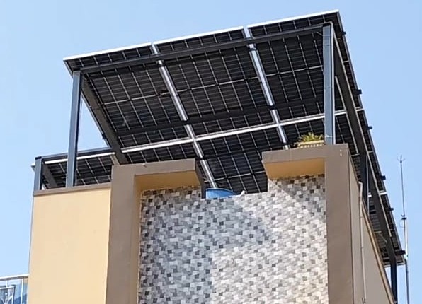 CG News: छत पर बनाए खुद के बिजली घर से अनुराग का घर हुआ रोशन, देखें तस्वीरें 
