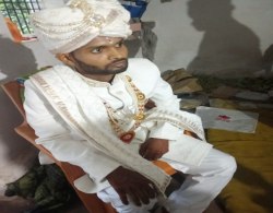 शादी की खुशियां पल में बदलीं मातम में: बारात निकलने से पहले दूल्हे की मौत - image