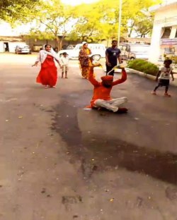 दमोह एसपी ऑफिस में युवक ने किया आत्मदाह का प्रयास - image