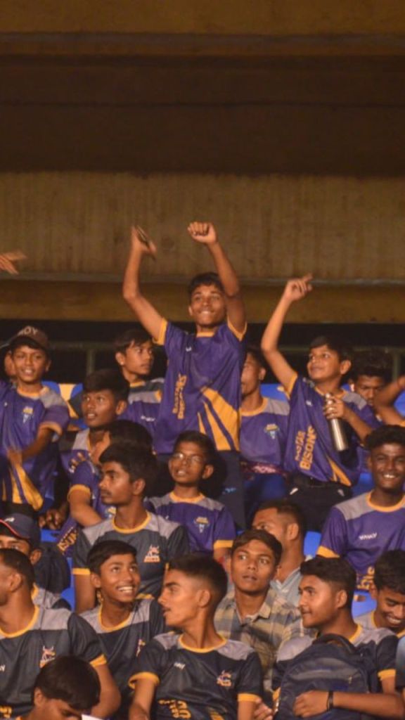 CCPL-2: बस्तर बायसंस की रायगढ़ लायंस पर रोमांचक जीत, दर्शकों की लगी  भीड़ 
