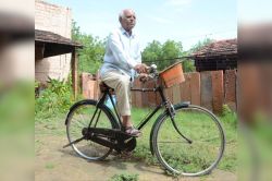 World Bicycle Day: 80 साल पहले इंग्लैंड में बनी साइकिल राजस्थान में आज भी चलाई
जा रही, अब तक एक भी पार्ट पर नहीं लगा जंग - image