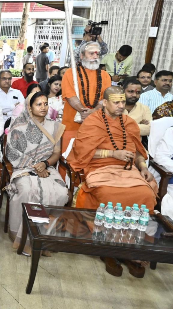 Mann Ki Baat: CM साय ने सुनी 'मन की बात' की 123वीं कड़ी, बोले - PM मोदी के विचारों ने बढ़ाया उत्साह