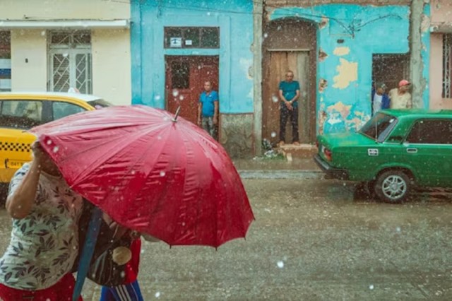 Rain Alert: आगे बढ़ रहा मानसून! आज इन जिलों में होगी भारी बारिश, आंधी और आकाशीय बिजली का अलर्ट